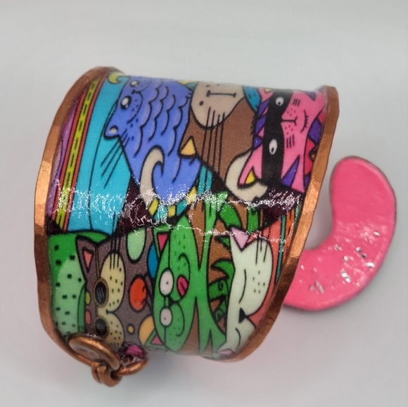 Cat Cuff - Picture 9 of 11